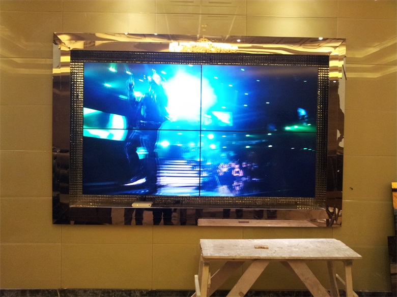2012年新世界百貨KTV液晶拼接大屏幕大廳